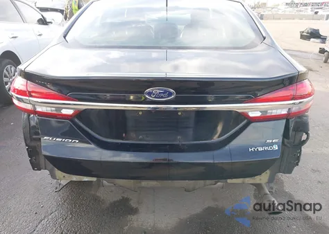 2017 Ford Fusion Hybrid Se z USA, uszkodzony, nr VIN 3FA6P0LU2HR131288